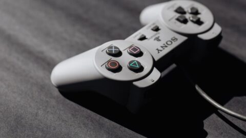 Sony responde em tribunal por enganar consumidores com termo “comprar” em jogos digitais