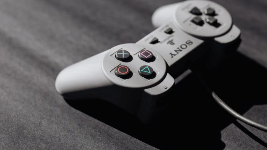 Sony responde em tribunal por enganar consumidores com termo “comprar” em jogos digitais