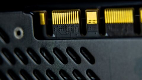 Conectores PCIe de 8 Pinos Não Estão Imunes a Derretimento — Adaptador Thermal Grizzly WireView Falha em Radeon RX 7900 XTX