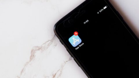 X Corp e SpaceX AI desistem de processar Apple sobre restrição do Grok na App Store