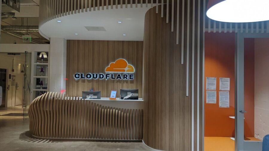 Cloudflare detecção vulnerabilidades com IA OpenAI