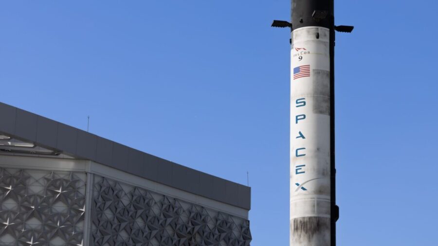 SpaceX lança Starlink V3 enquanto Amazon adia satélites