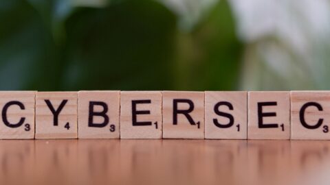 Vulnerabilidade Crítica Não Significa Risco Crítico: Por Que Sua Rede Precisa de Mais Que Patches