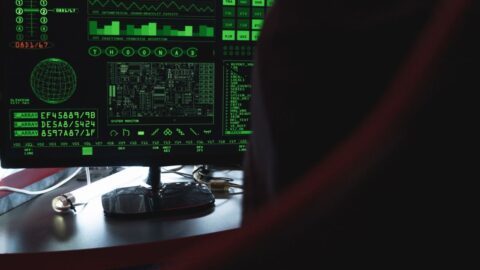 Lei da UE elimina triagem manual de vulnerabilidades